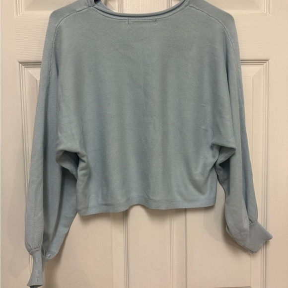 Zesica light blue crop sweater ballon sleeves size Small - Picture 3 of 5